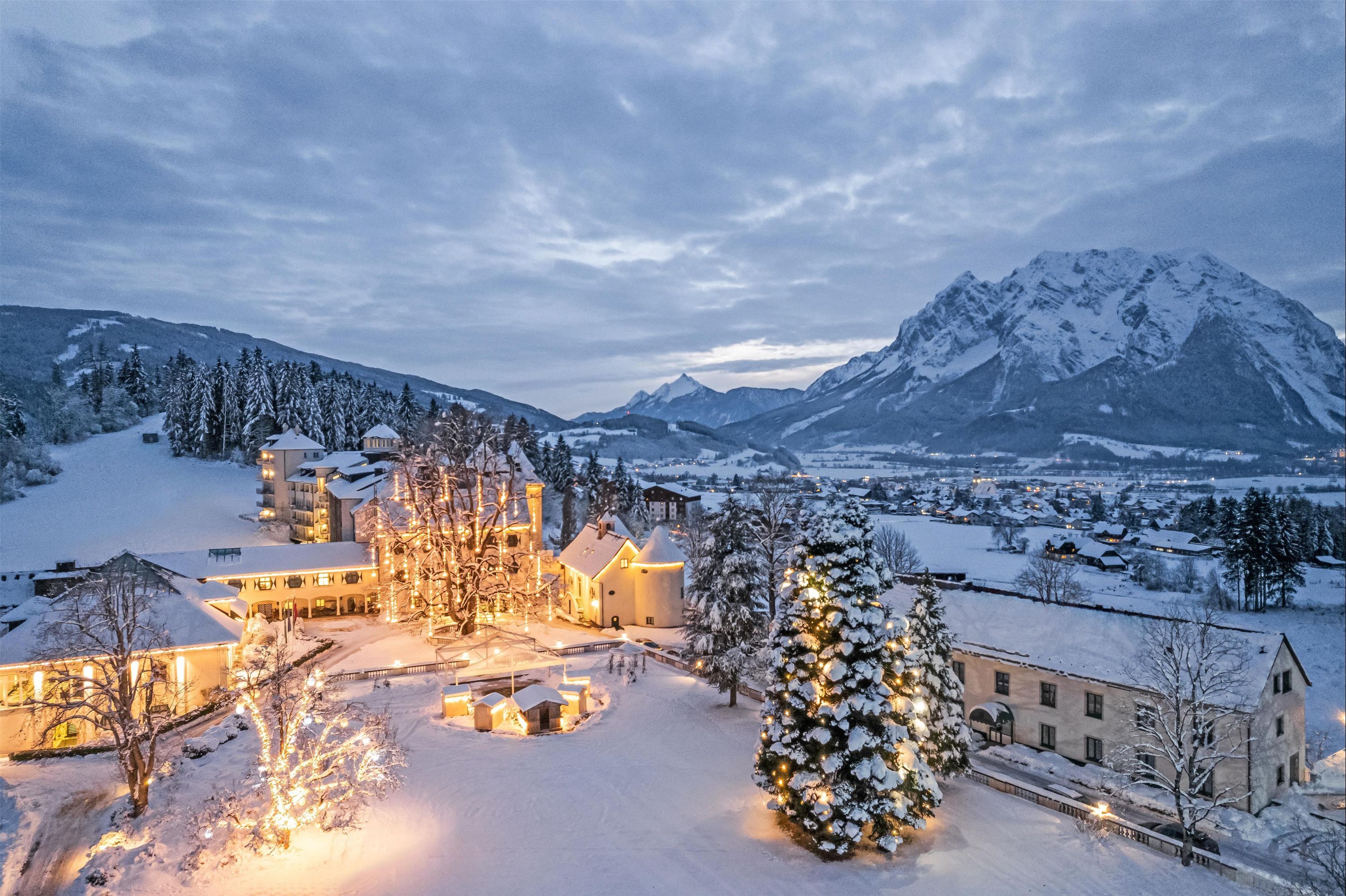 Imlauer Hotel Schloss Pichlarn - Aigen im Ennstal - Building