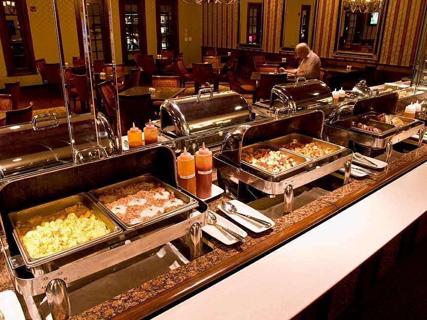 Salvatores Grand Hotel - Williamsville - Buffet