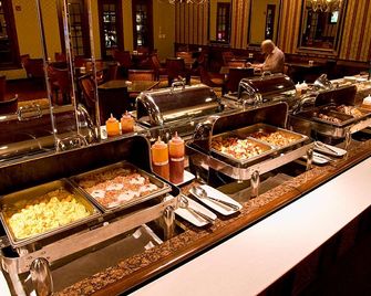 Salvatores Grand Hotel - Williamsville - Buffet