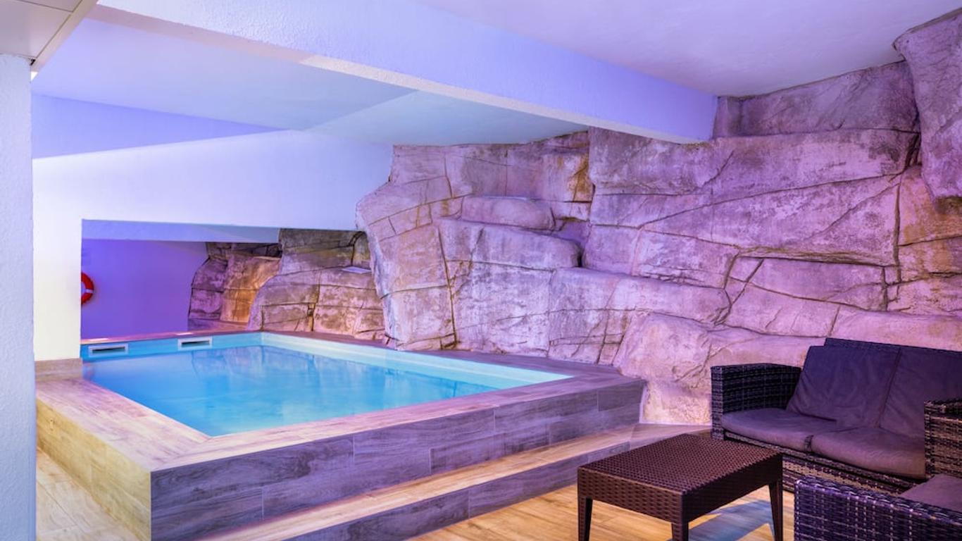 Sowell Residences New Chastillon