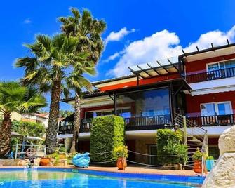 Hotel Aeollos - Pefkochori - Edificio