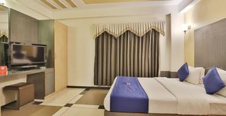 OYO 978 Marshall The Hotel - Ahmedabad - Chambre