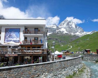 Hotel Meuble' Joli - Breuil-Cervinia