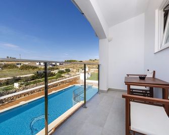 Hostal La Palma - Fornells - Balcón