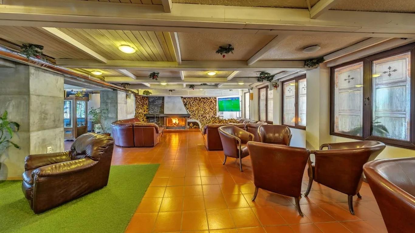 Flora hotel