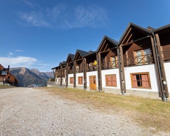 Hotel Enzo Moro - Sutrio - Building