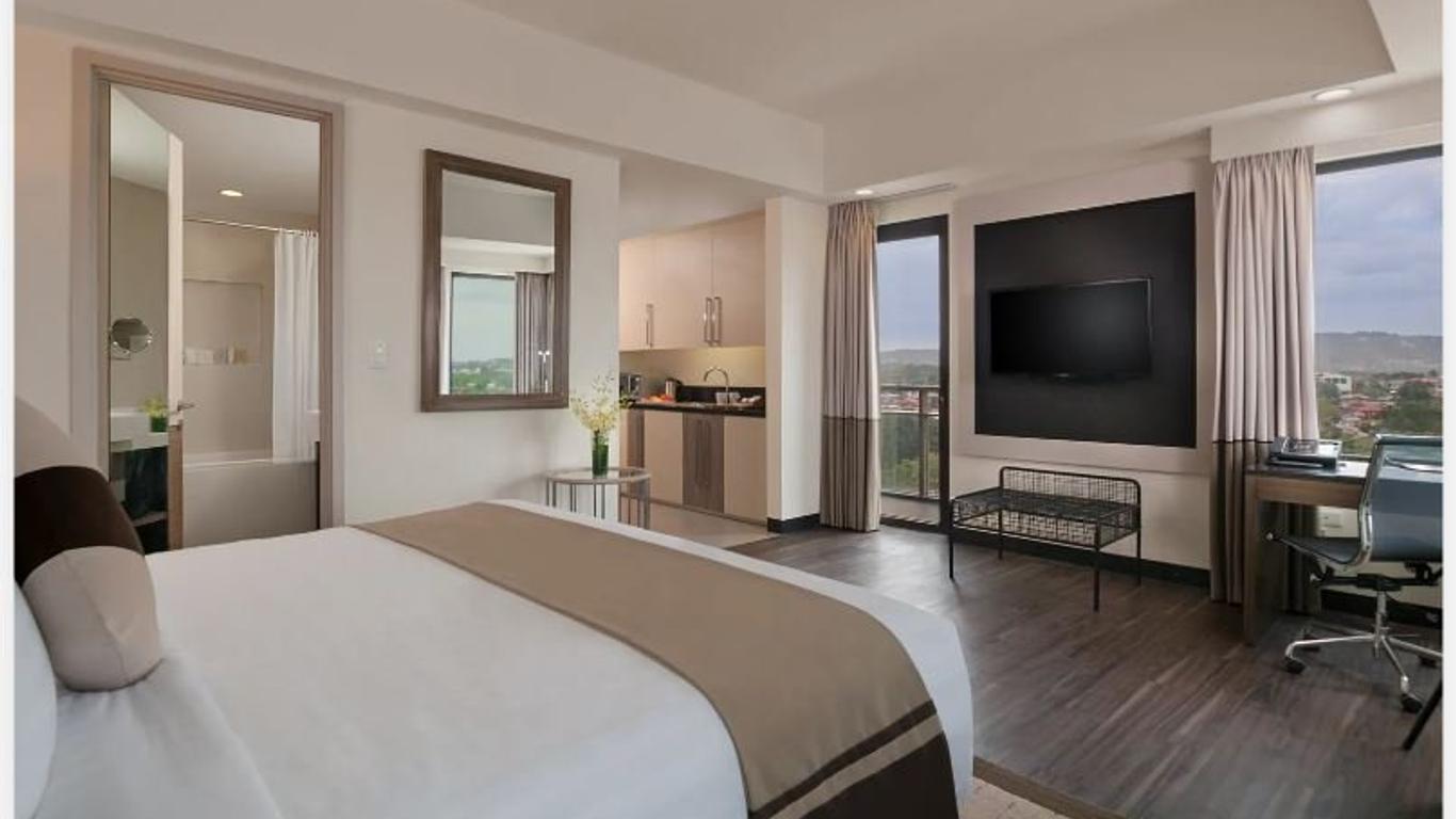 سيدا أبريزا - نيولي رينو فاتد