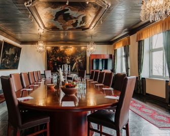 Hotel Gyllene Uttern - Gränna - Jídelna