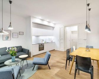 Spectacular Modern 4-bedrooms Apartment9 - Berlin - Restaurant