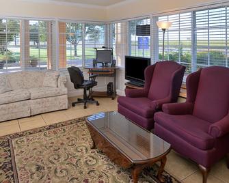 Route 66 Inn & Suites By OYO Vega Tx - Vega - Sala de estar