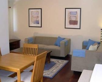 Rosehill Apartment Ipswich - Ipswich - Living room