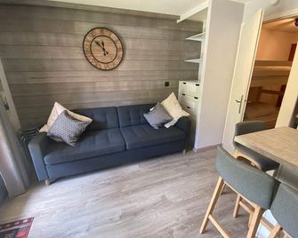 Studio cosy proche pistes du Linga avec terrasse, parking inclus - FR-1-693-111 - Châtel - Huiskamer