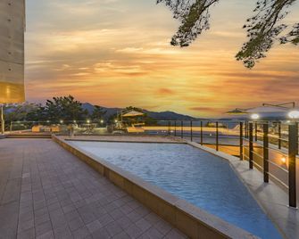 Goseong Hansan Marina Resort - Goseong - Piscina