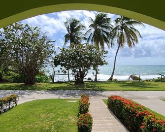 Parador Maunacaribe - Maunabo - Maunabo - Vista del exterior