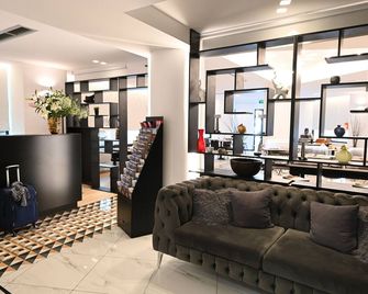 Urban Core Residence - Athens - Front desk