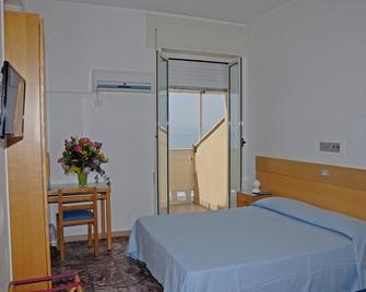 Albergo La Sirenella - Sperlonga - Bedroom