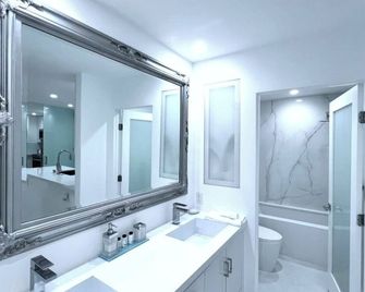 Magnificent Villa Blanca in the heart of Brentwood - Los Angeles