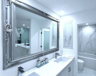 Magnificent Villa Blanca in the heart of Brentwood - Los Angeles