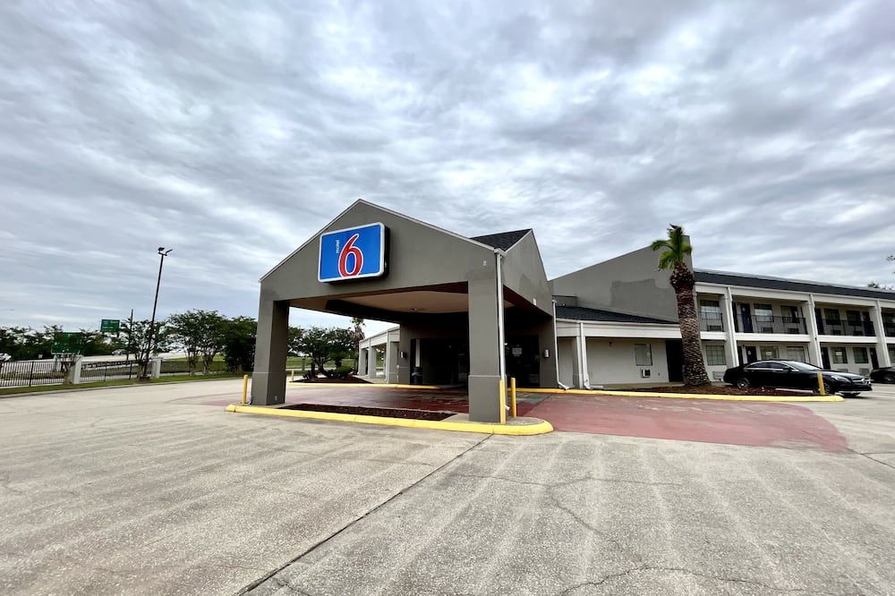 Motel 6 Lake Charles, LA - Lake Charles - Building
