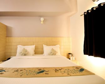 Hotel Ashish Palace - Udaipur - Bedroom