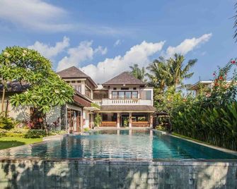 djabu Canggu Beach Villa - North Kuta - Piscina