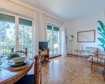 Villa Tigullio Vintage Holiday Flat - Rapallo - Dining room