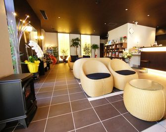 Hotel Livemax Kanazawa Ekimae - Kanazawa - Lobby