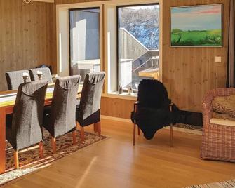 Awesome Apartment In Hovden - Hovden - Sala de estar