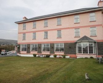 Alpine Guesthouse - Dingle - Building