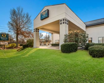 Quality Inn & Suites Aiken South - Aiken - Edifício