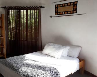 Mulberry Glamp - Mbita - Bedroom