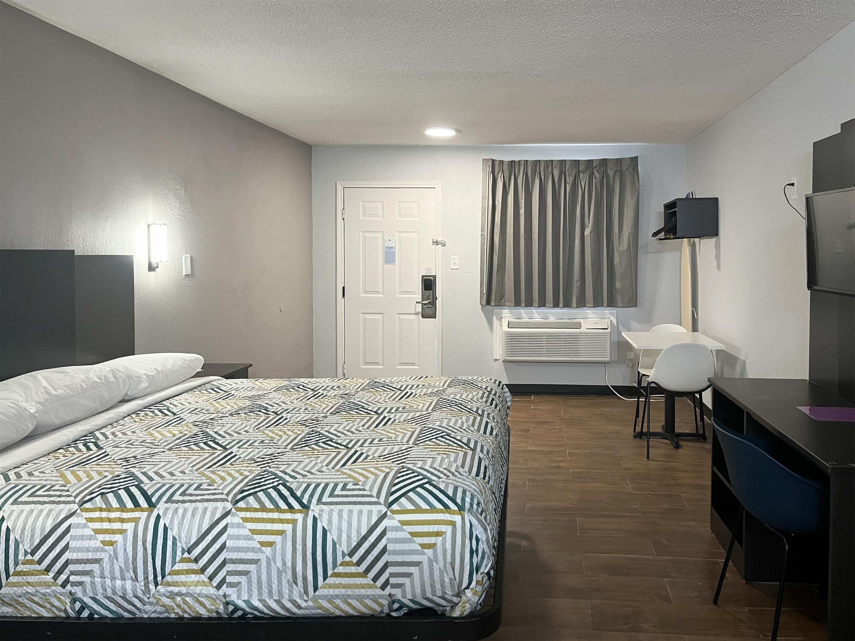Studio 6 Suites Hurricane, WV - Hurricane - Schlafzimmer