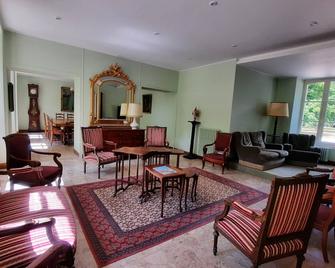 Domaine de Chaillauroy and its indoor swimming pool in the dream barn - Buzançais - Salon