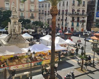 Toscano Palace Luxury Rooms Catania - Catania