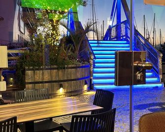 Marina Club Luxury private studio with Pool and incredible views - Gibraltar - Patio