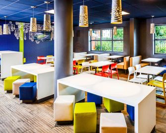 ibis budget Manchester Salford Quays - Salford - Restaurant