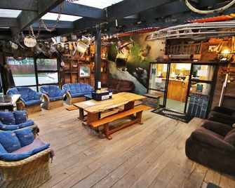 Chateau Backpackers & Motels - Franz Josef Glacier