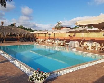 Agriturismo la Valle di Ceri - Cerveteri - Zwembad