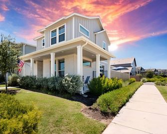 Luxury 2St Home, By Austin Airport, Gym, Pool - Austin - Byggnad