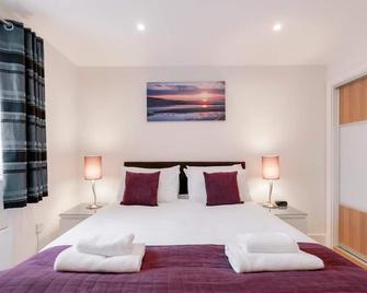 Roomspace Apartments -Capitol Square - Epsom - Bedroom