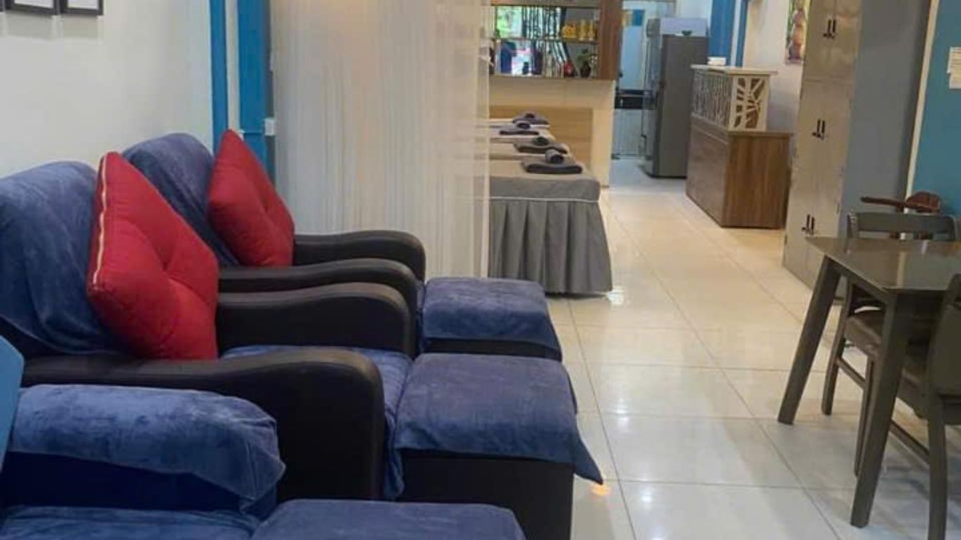 Hanoi Eastern gate hostel