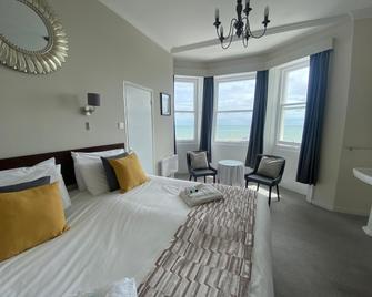 OYO Oban Hotel - Eastbourne - Bedroom