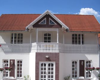 Zoltán & Erika Panzió Parajd - Praid - Edificio