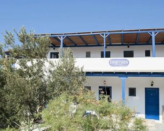 디미트리스 룸 - 만가나리 - 건물