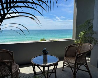 Goalie Beachfront Resort - Hikkaduwa - Balcón