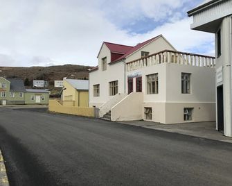 Guesthouse Steinhusid - Holmavik