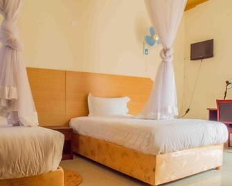7 Eleven Hotel - Soroti - Bedroom