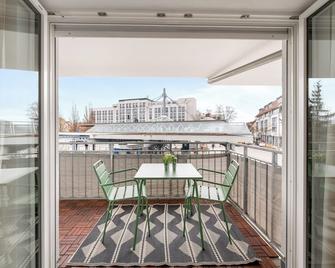 Design-Apartment - Küche - Parken - zentral - Leinfelden-Echterdingen - Balcony