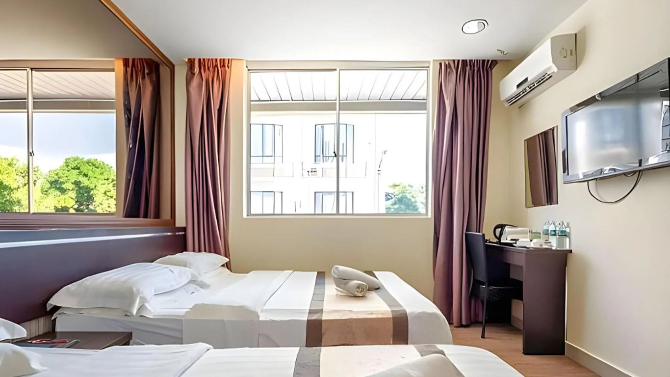 Goldenhill Hotel