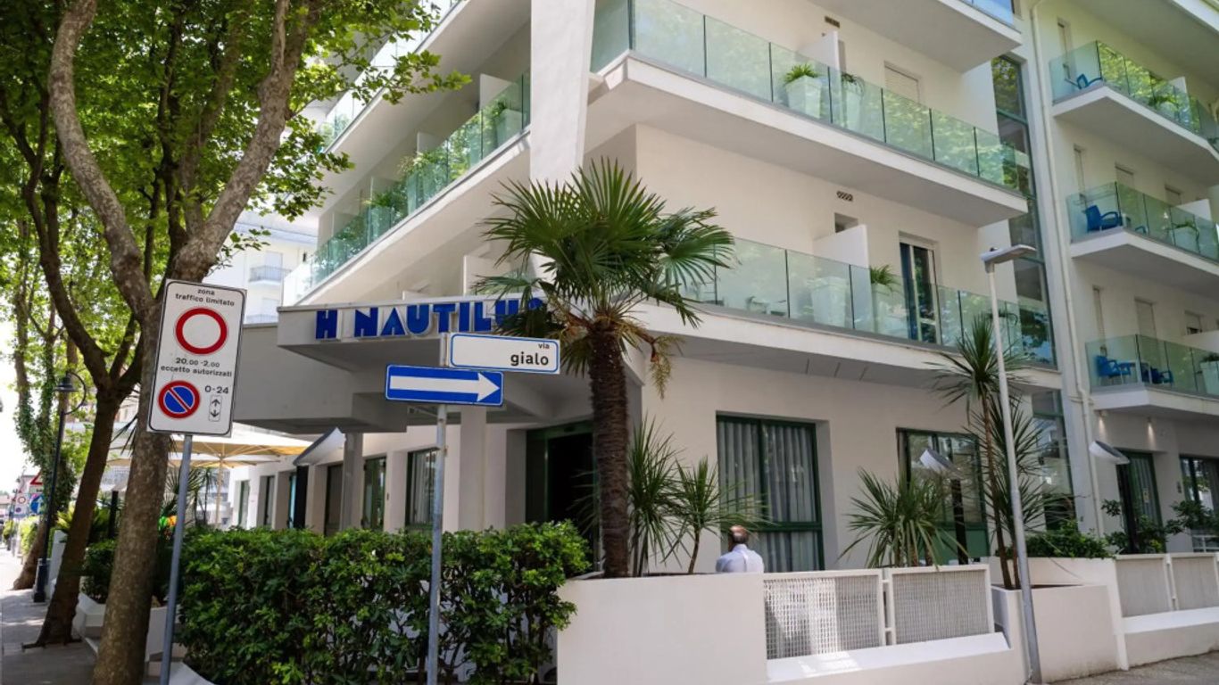 Nautilus Hotel Family